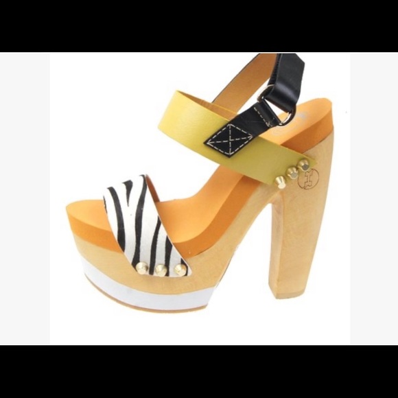 Flogg Sz 8 Platform Retro 70s Wood Sandals Shoes - Picture 1 of 7